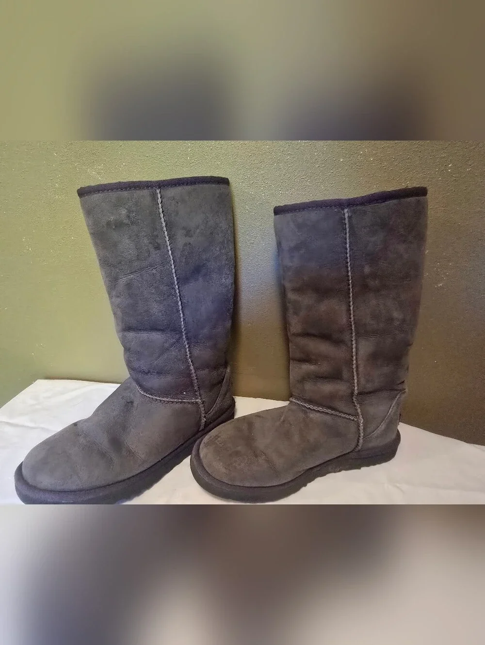 Tall Suede Winter Boots in Dark Gray Size 8